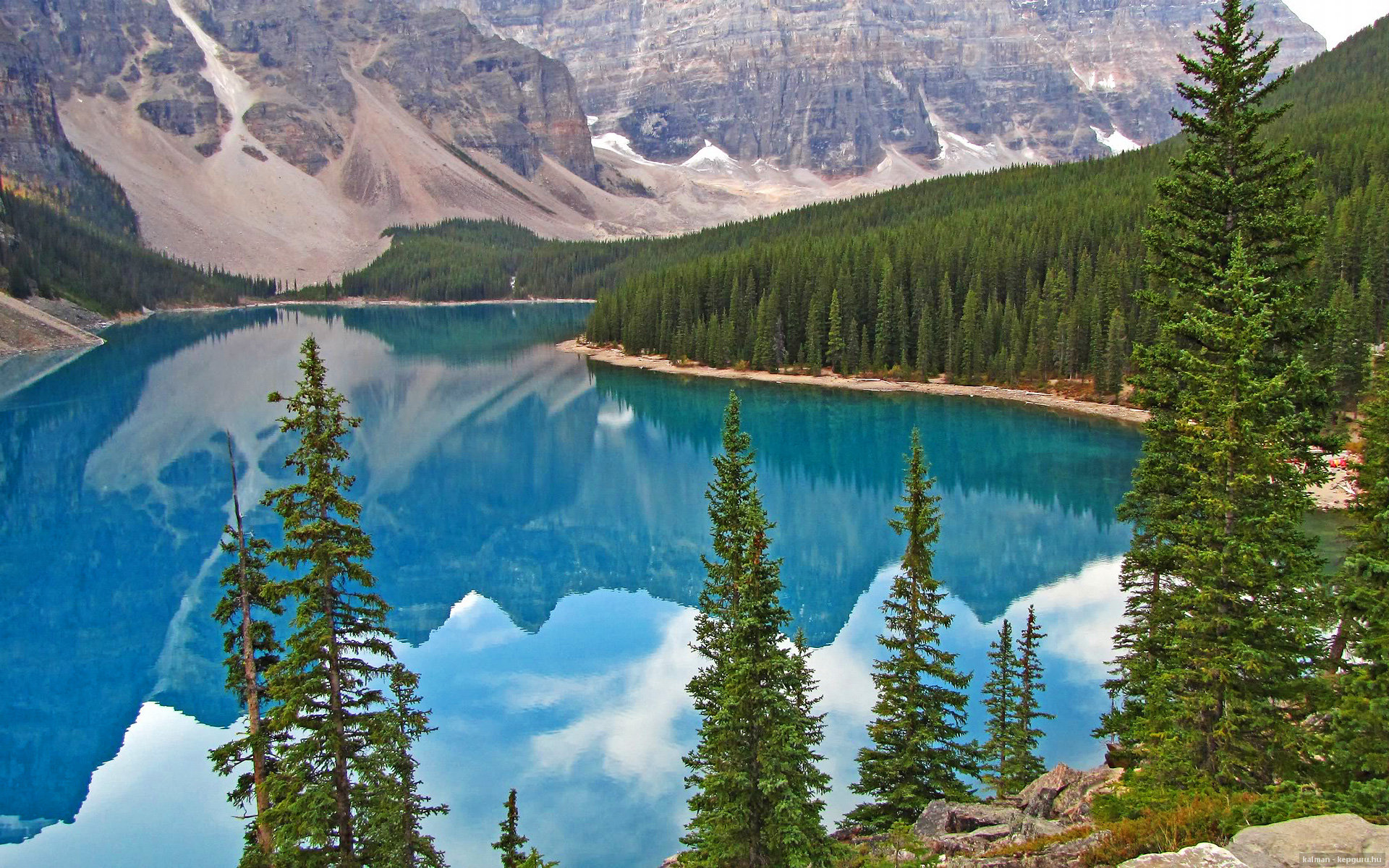 开云中国-“极速追风：那些飞跃弯道的瞬间”，极速飞扬