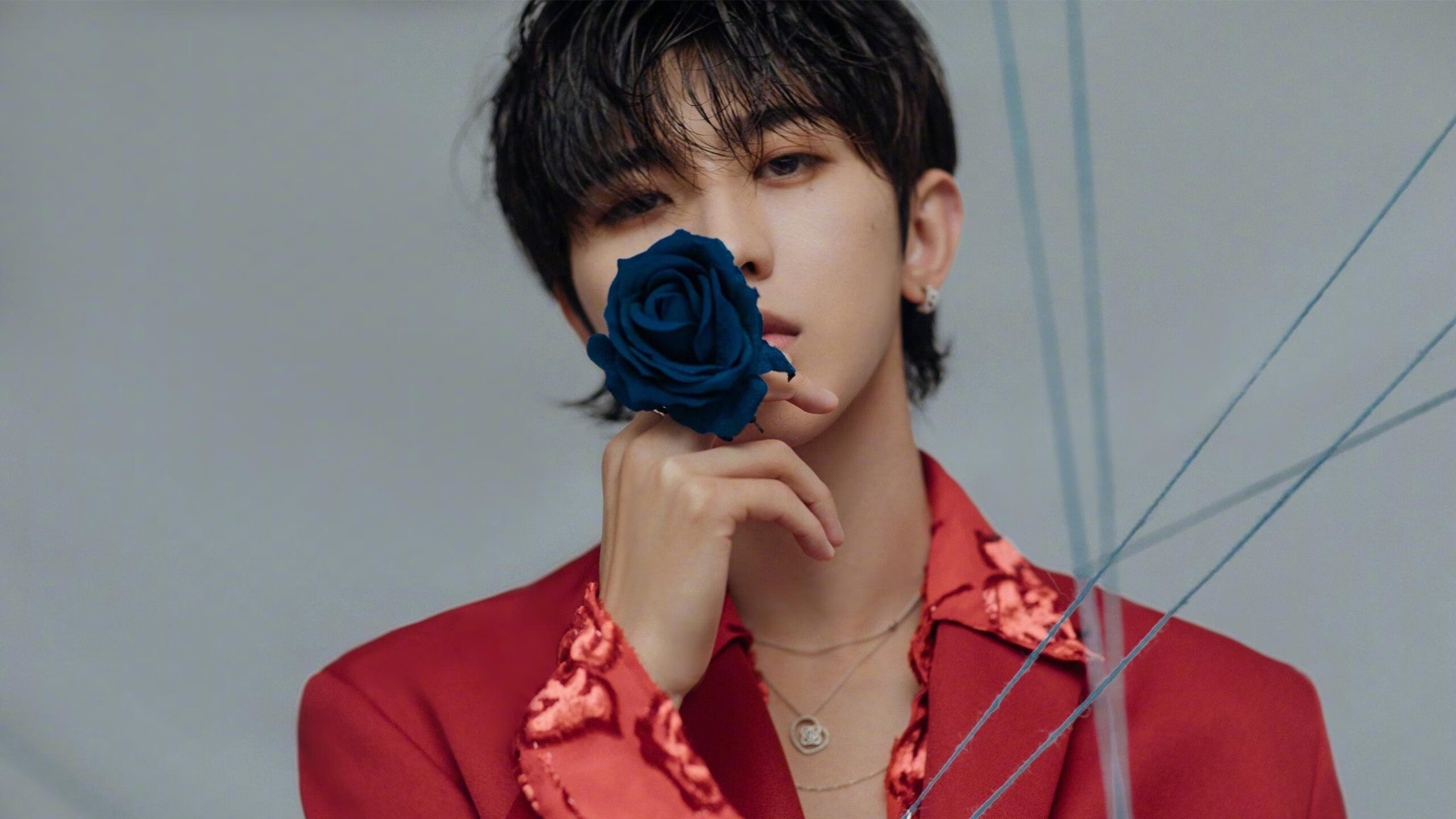 kaiyun体育综合-《Uzi：劈波斩浪，从未止步的电竞梦想》