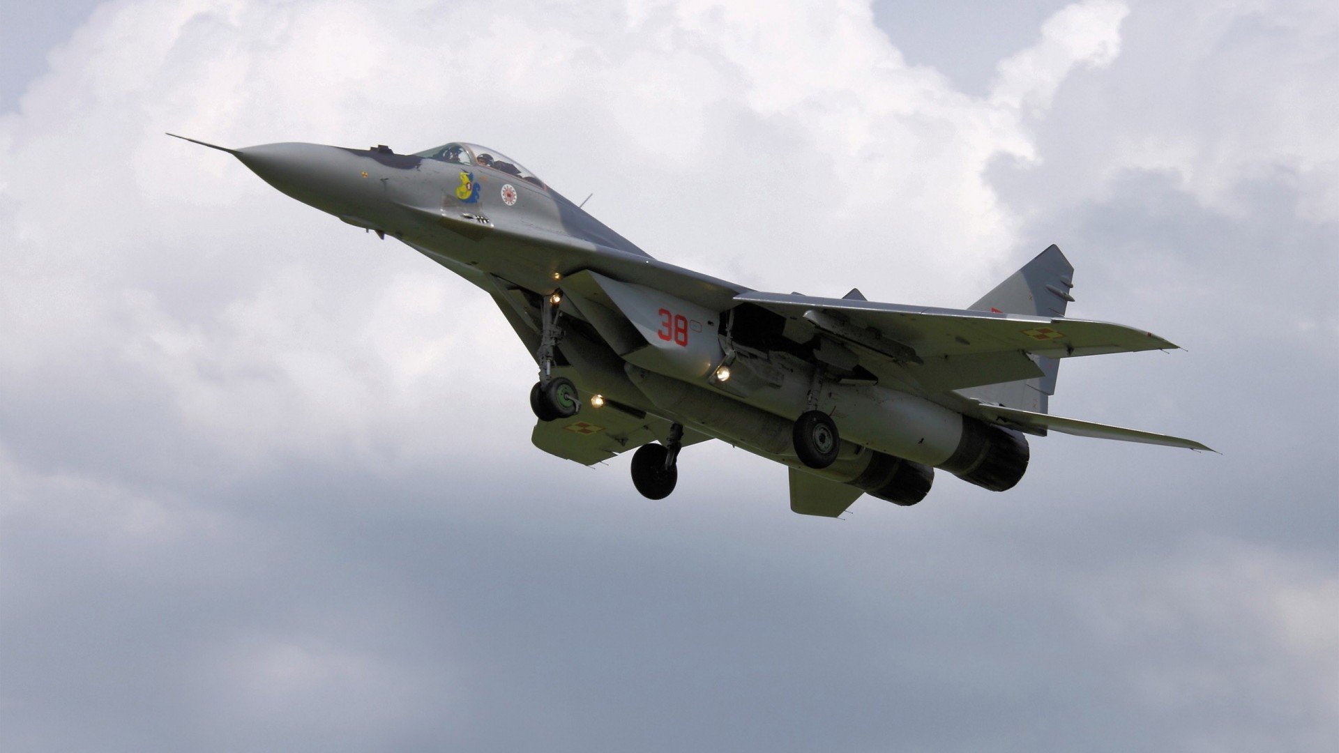 kaiyun体育app-国足主场迁至成都气氛火爆，国足拍成